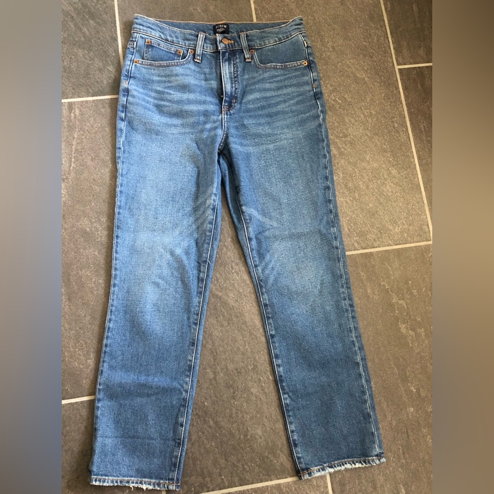 J. Crew “essential straight” women’s jeans. Size 28.